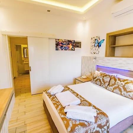 Sardunya Andifli Kaş