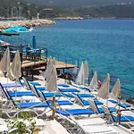 Hotel Sardunya Andifli Kaş